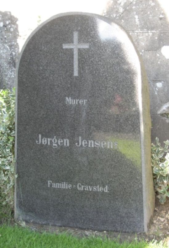 Joergen Jensen's familiegravsted.jpg